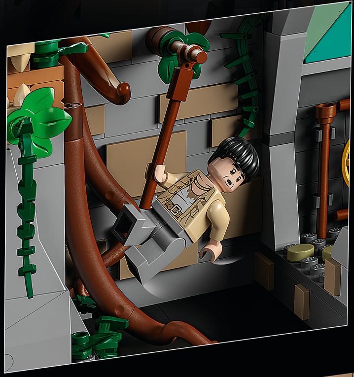 LEGO Indiana Jones 77015 Temple of the golden idol swing
