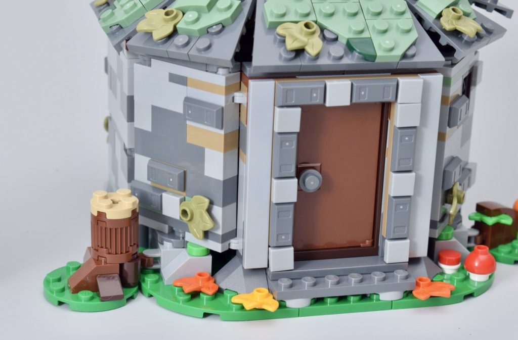 LEGO Harry Potter 76428 Hagrids Hut An Unexpected Visit review 10 1024x673