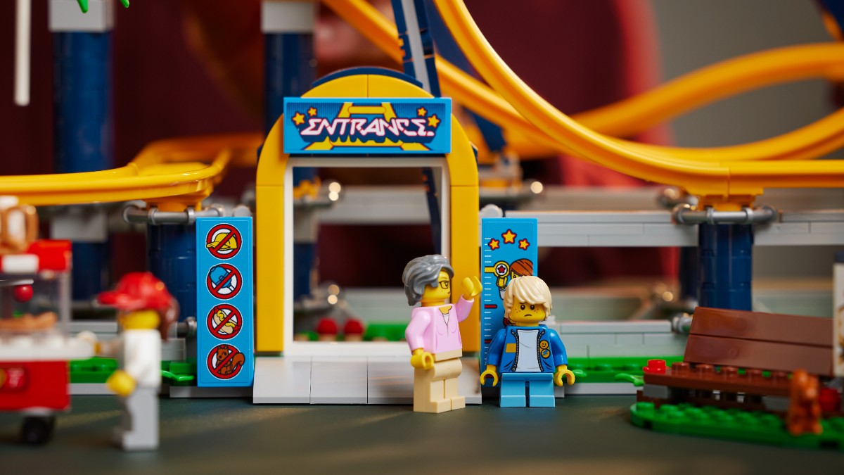 Four things we spotted in LEGO ICONS 10303 Loop Coaster
