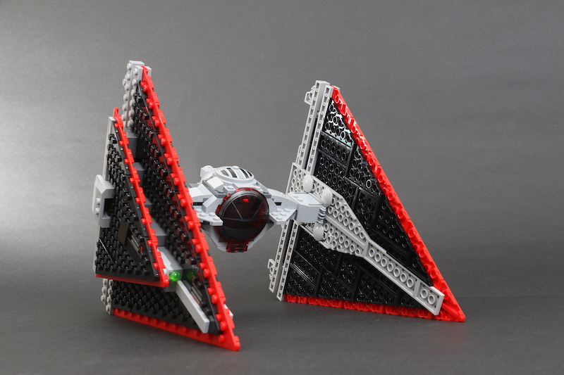 LEGO Star Wars 75272 Sith TIE Fighter review 20