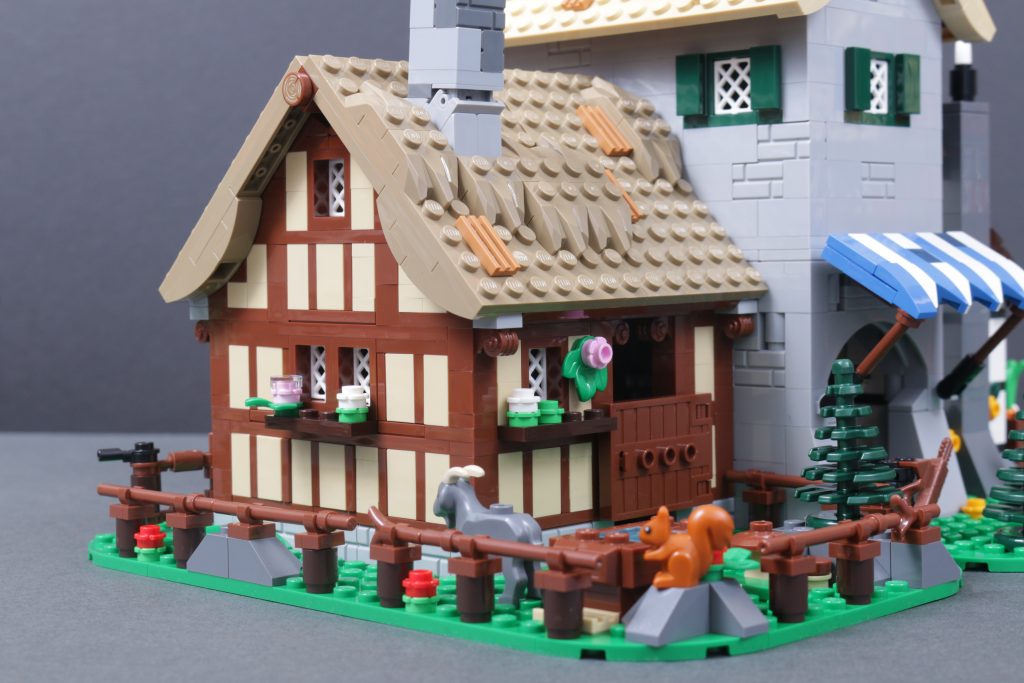 LEGO Icons 10332 Medieval Town Square recolour 13 1024x683