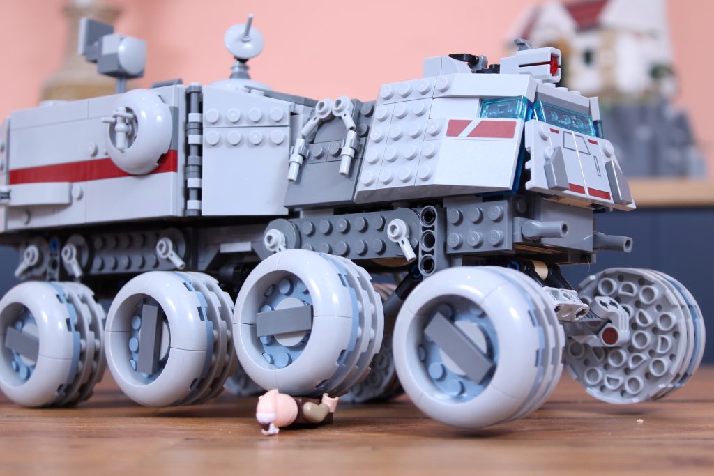 LEGO Star Wars 75413 Republic Juggernaut review 12 1024x683