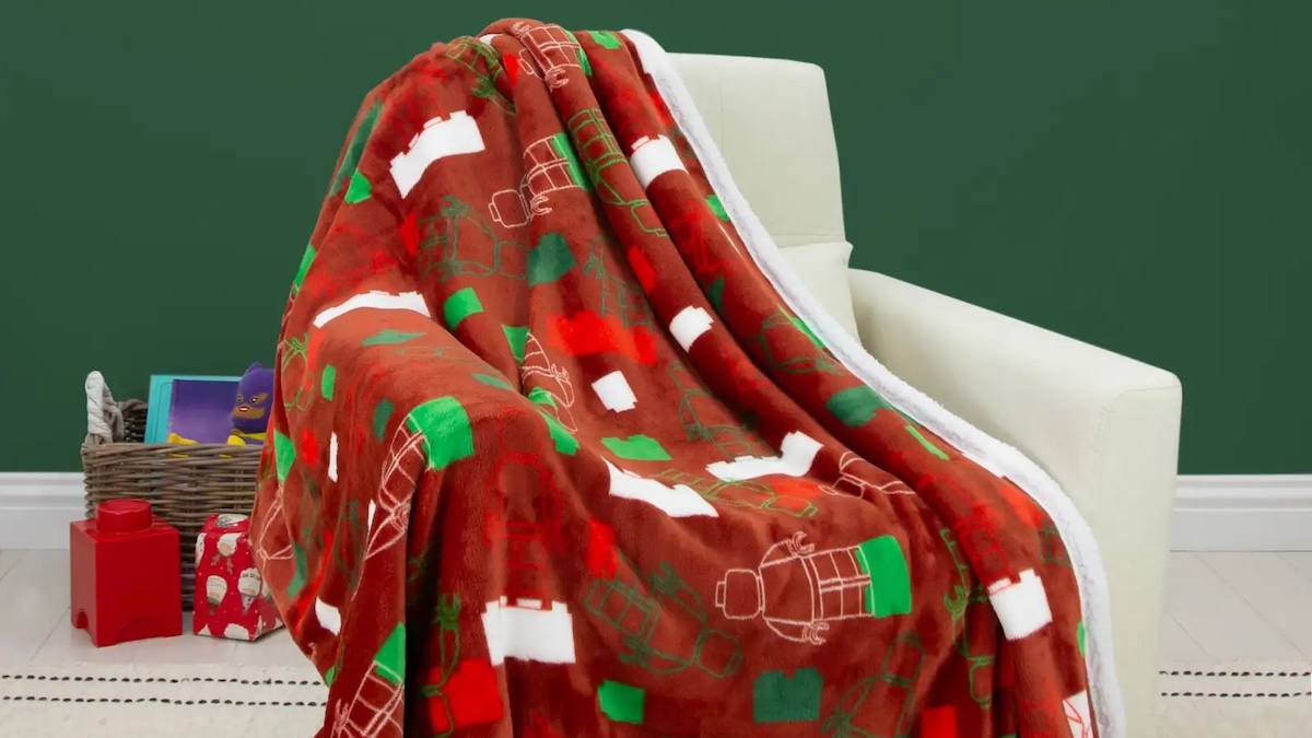 New LEGO blanket available to buy in the online store