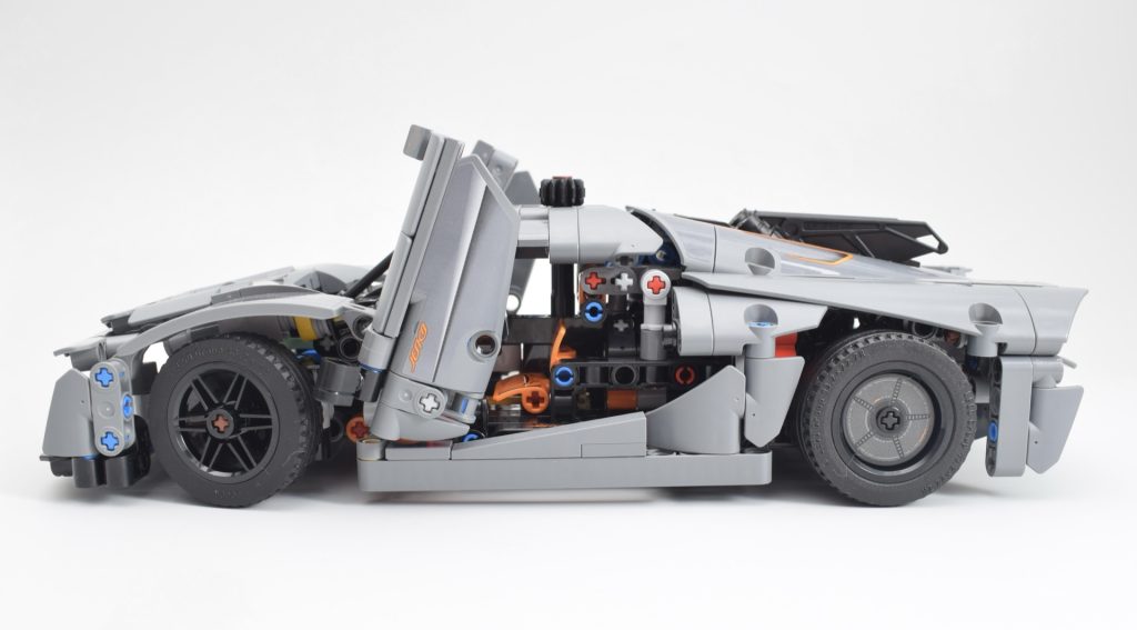 LEGO Technic 42173 Koenigsegg Jesko Absolut Grey Hypercar review 14 1024x567