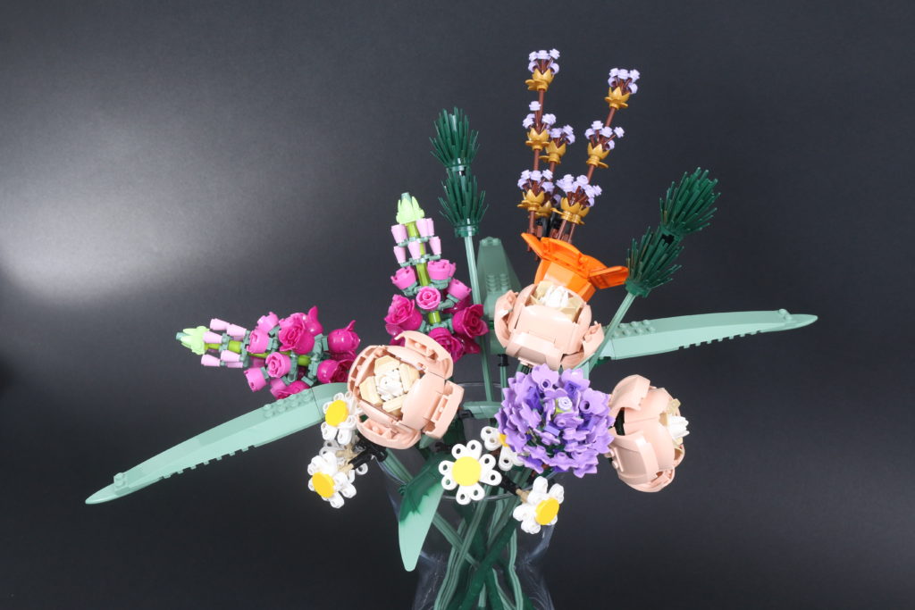 LEGO Botanical Collection 10280 Flower Bouquet review 8