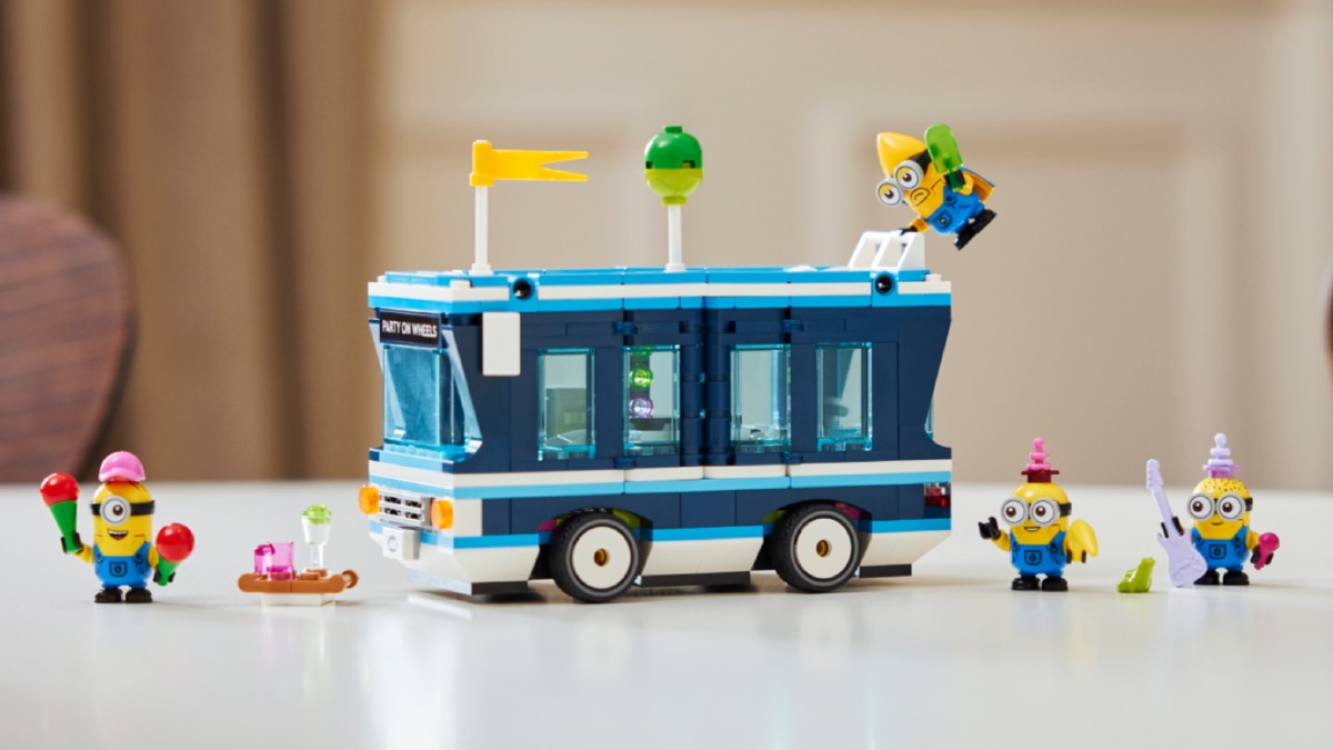 What is the LEGO Despicable Me 4 QR code for?