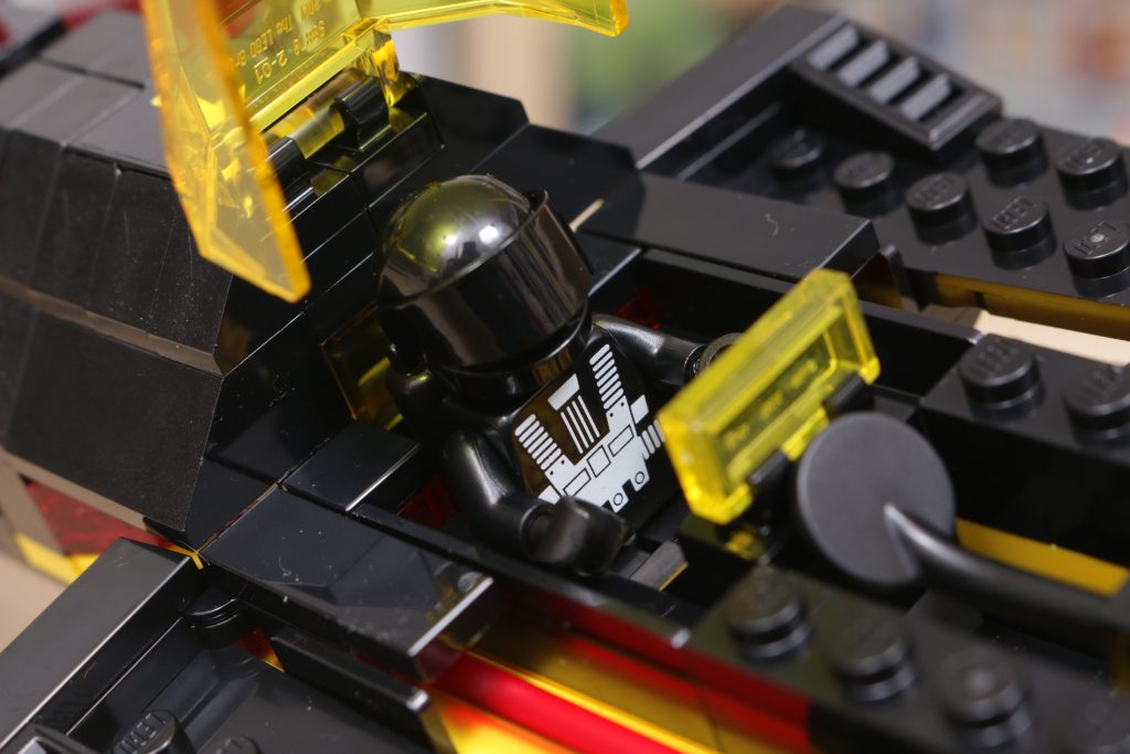LEGO Space 40580 Blacktron Cruiser gift with purchase review 7 1024x683