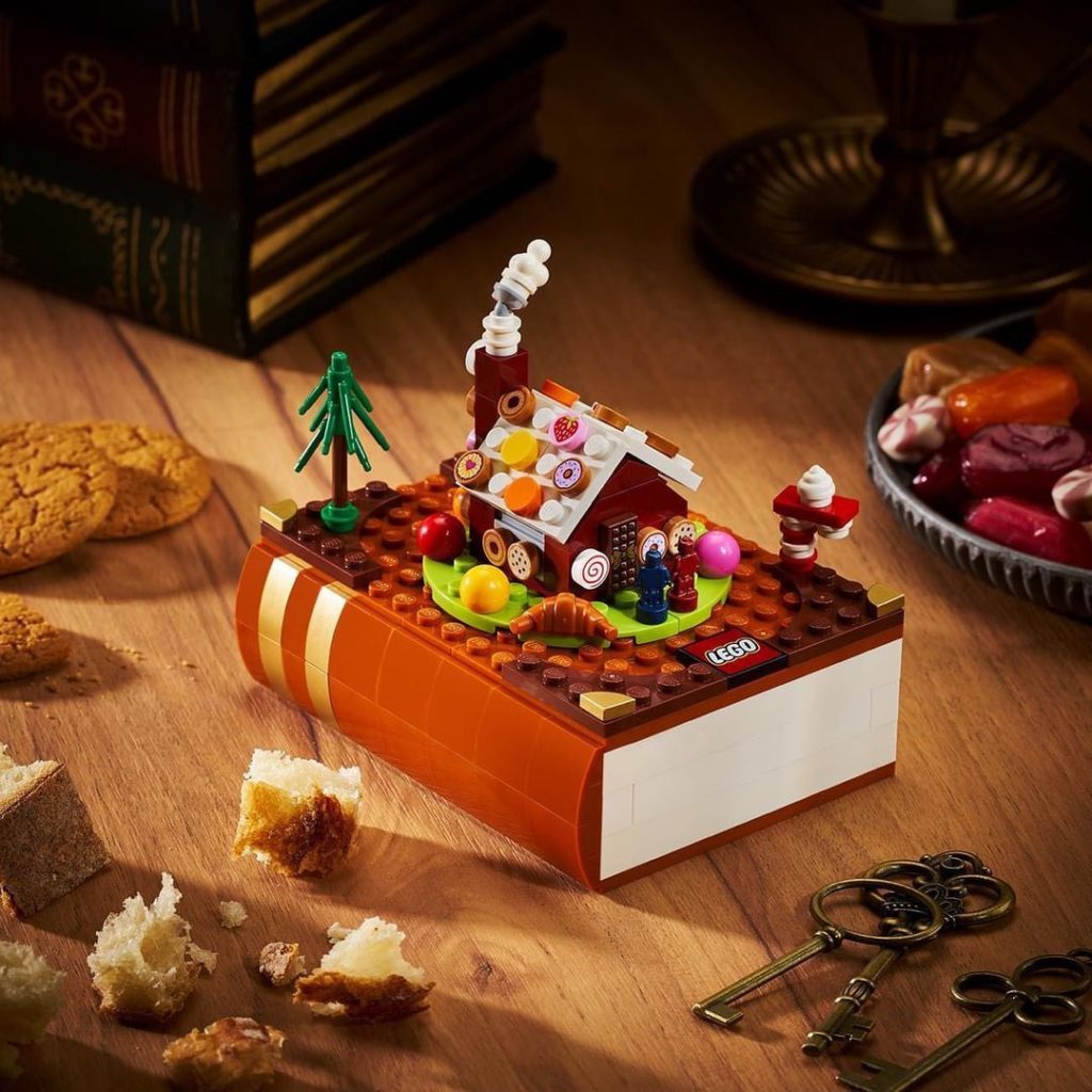 LEGO Bricktober 2021 6384696 Hansel and Gretel 1024x1024