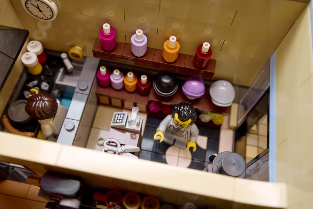LEGO Icons 10350 Tudor Corner 13 1024x683