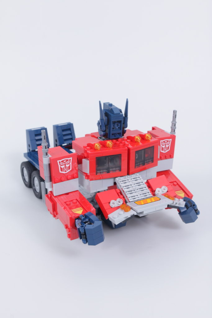 LEGO Transformers 10302 Optimus Prime review 35 683x1024
