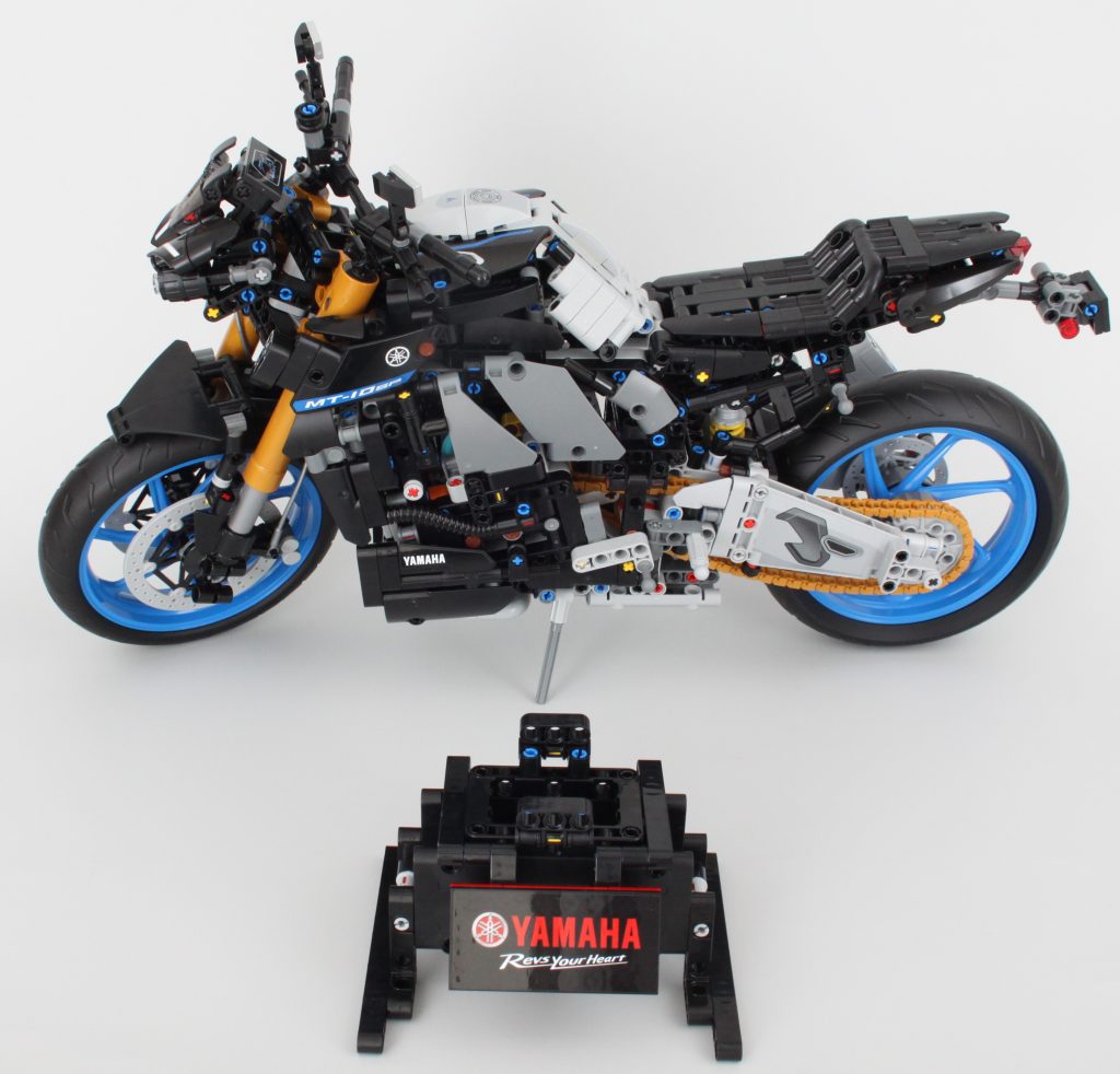 LEGO Technic 42159 Yamaha MT 10 SP review 13 1024x982