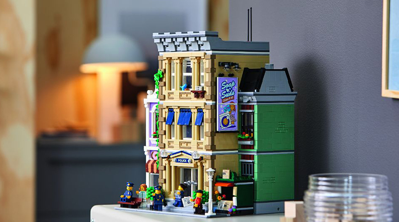 Doughnuts at the ready: our LEGO 10278 Police Station review lands today