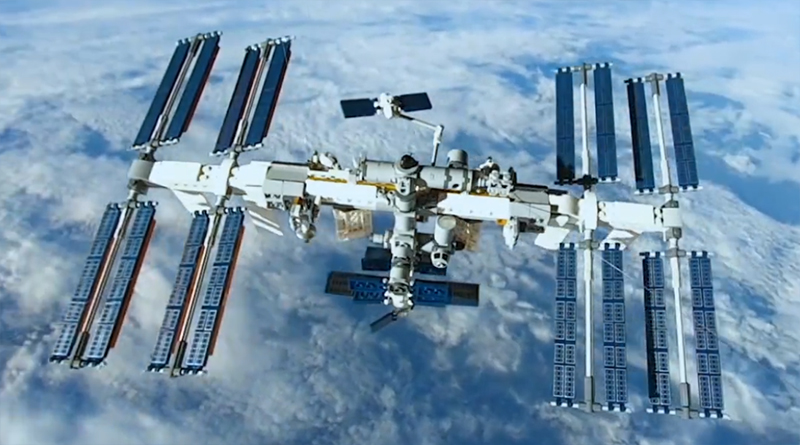 Learning space exploration history with LEGO Ideas 21321 International Space Station