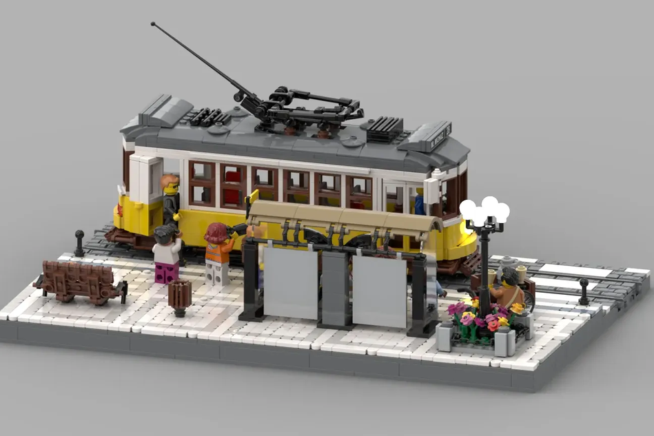 LEGO Ideas Lisbon Tram 4