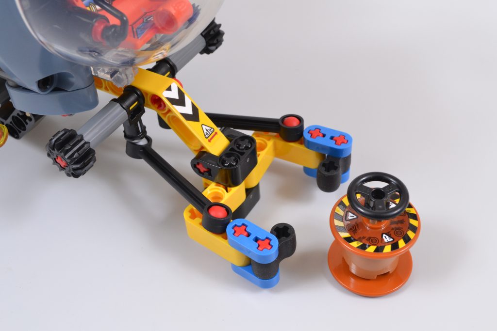 LEGO Technic 42201 Deep Sea Research Submarine 24 1024x683