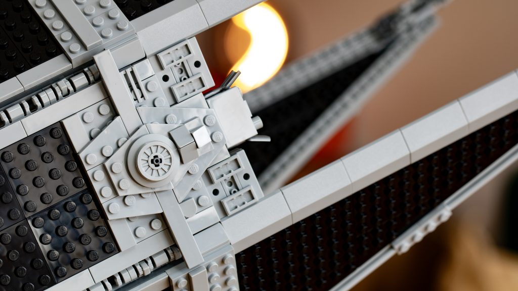 LEGO Star Wars 75382 TIE Interceptor UCS 22 1024x576