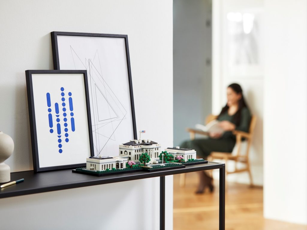 LEGO Architecture 21054 The White House 12