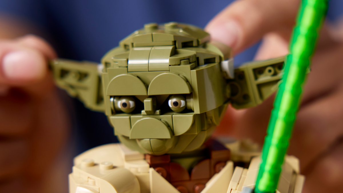 Terrifying LEGO Star Wars Yoda faces: a ranking