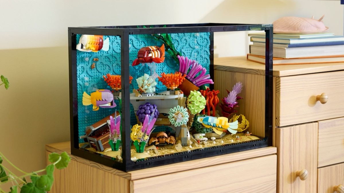 LEGO Icons Tropical Aquarium launches for Insiders members