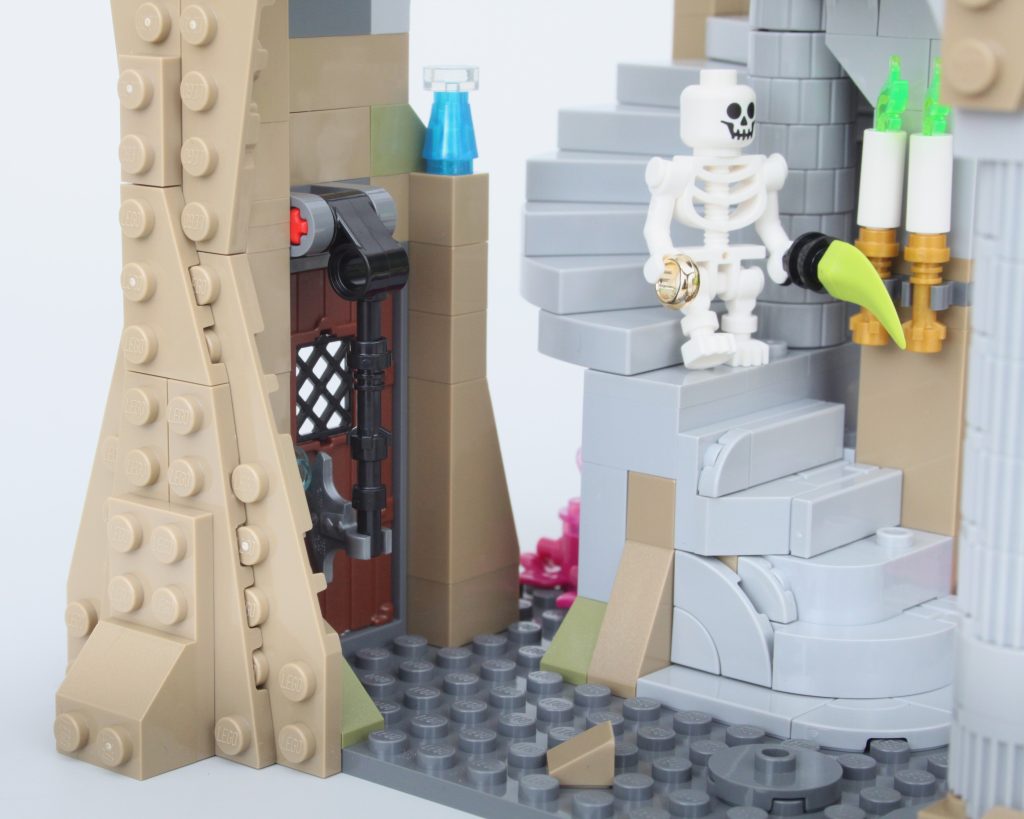 LEGO Ideas 21348 red dragons tale dungeons and dragons review 86 1024x819
