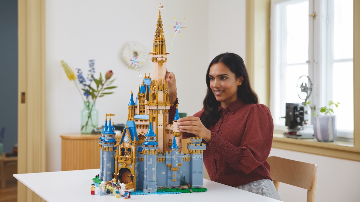 LEGO 43222 Disney Castle available now for VIPs with free Disney 100 gift