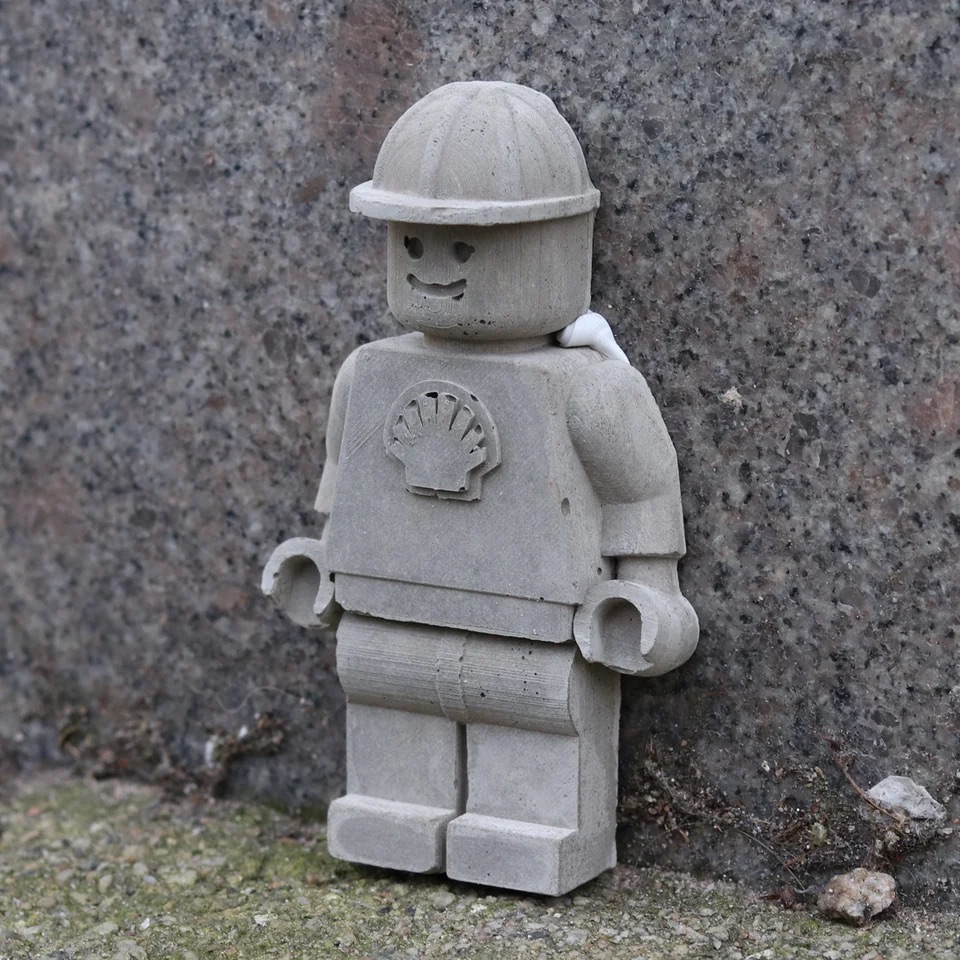 TheSketchyMaker LEGO concrete minifigures 11