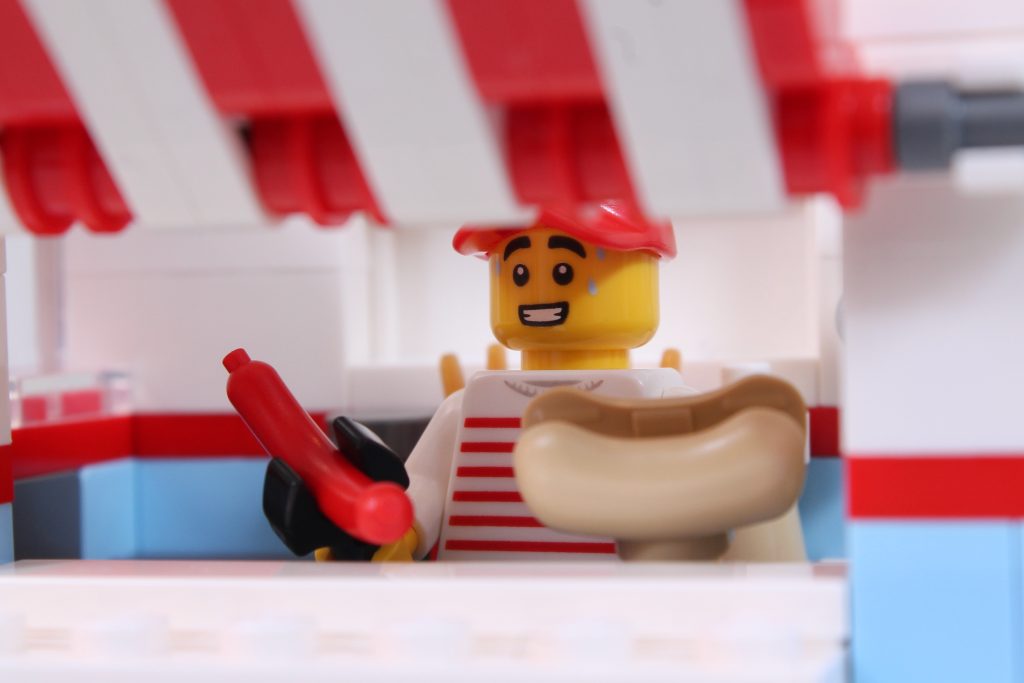 LEGO Icons 40681 Retro Food Truck review 10 1024x683
