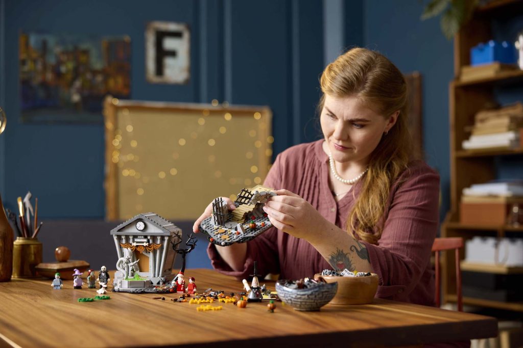 LEGO Ideas 21351 The Nightmare Before Christmas 14 1024x683