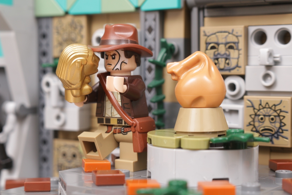 LEGO Indiana Jones 77015 Temple of the Golden Idol review 43 1024x683