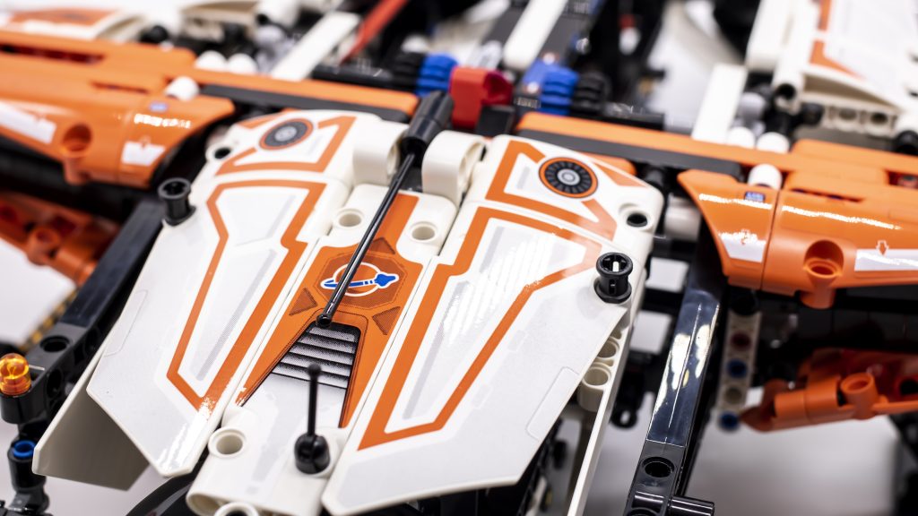 LEGO Technic 42181 vtol heavy cargo spaceship lt81 22 1024x576