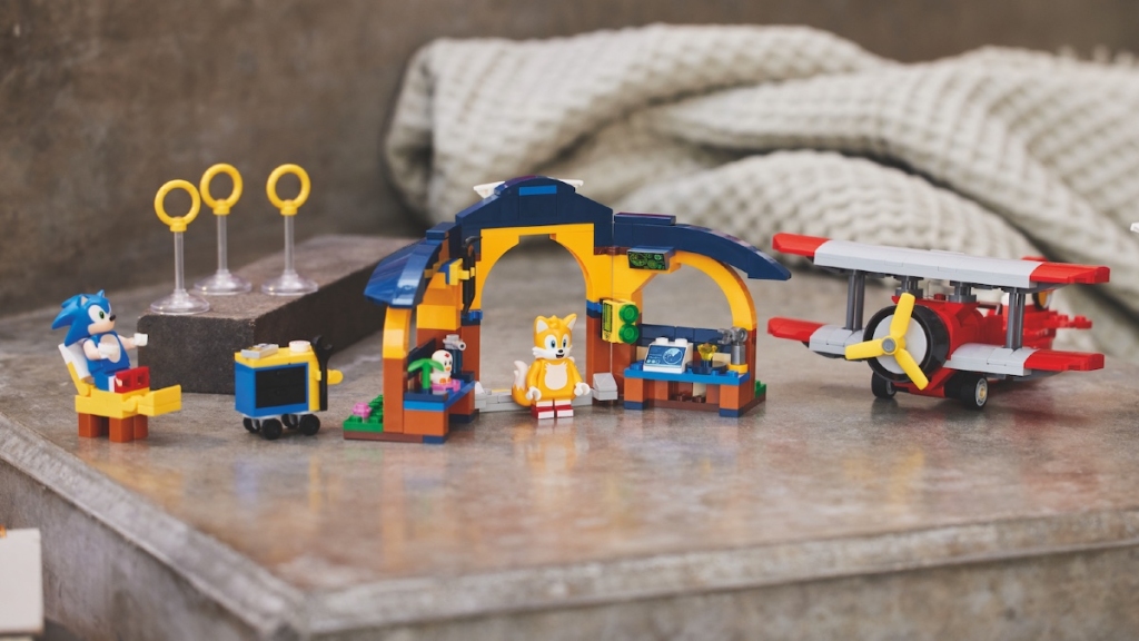 LEGO Sonic the Hedgehog 76991 Tails Workshop and Tornado Plane featured 1024x576