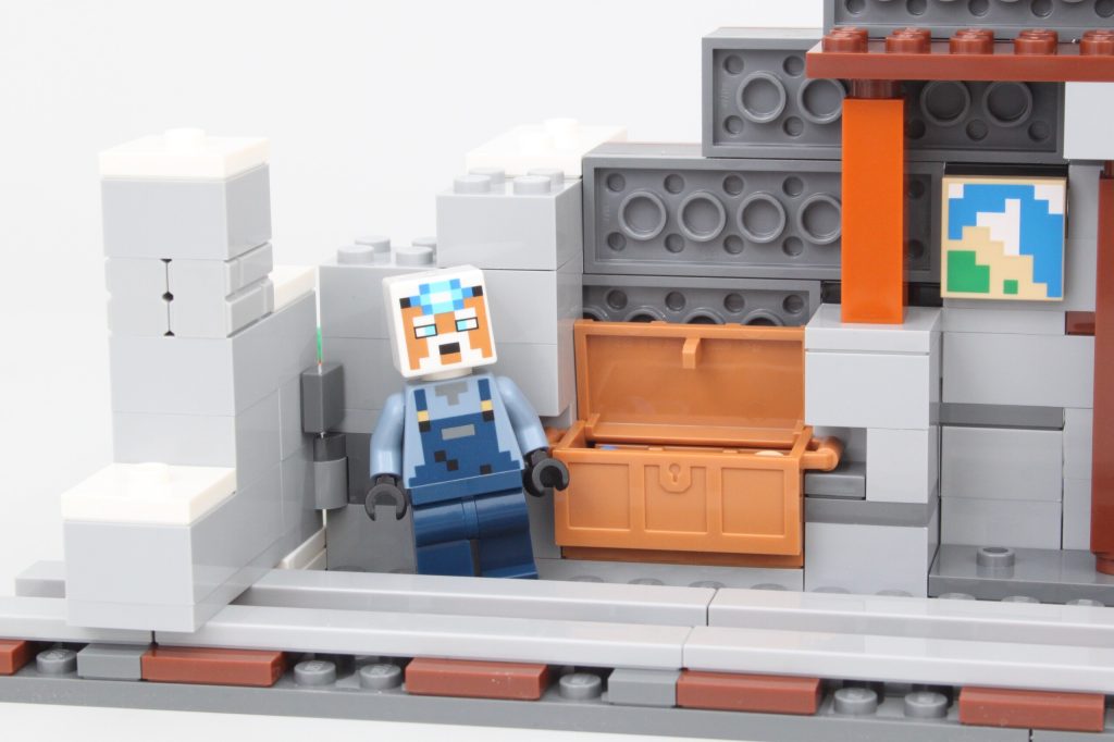lego minecraft 21277 the pickaxe mine review 4 1024x682