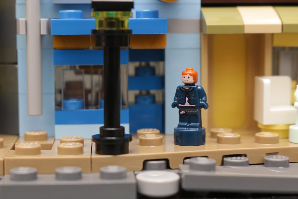 LEGO Harry Potter 76444 Diagon Alley Wizarding Shops review 76 1024x683