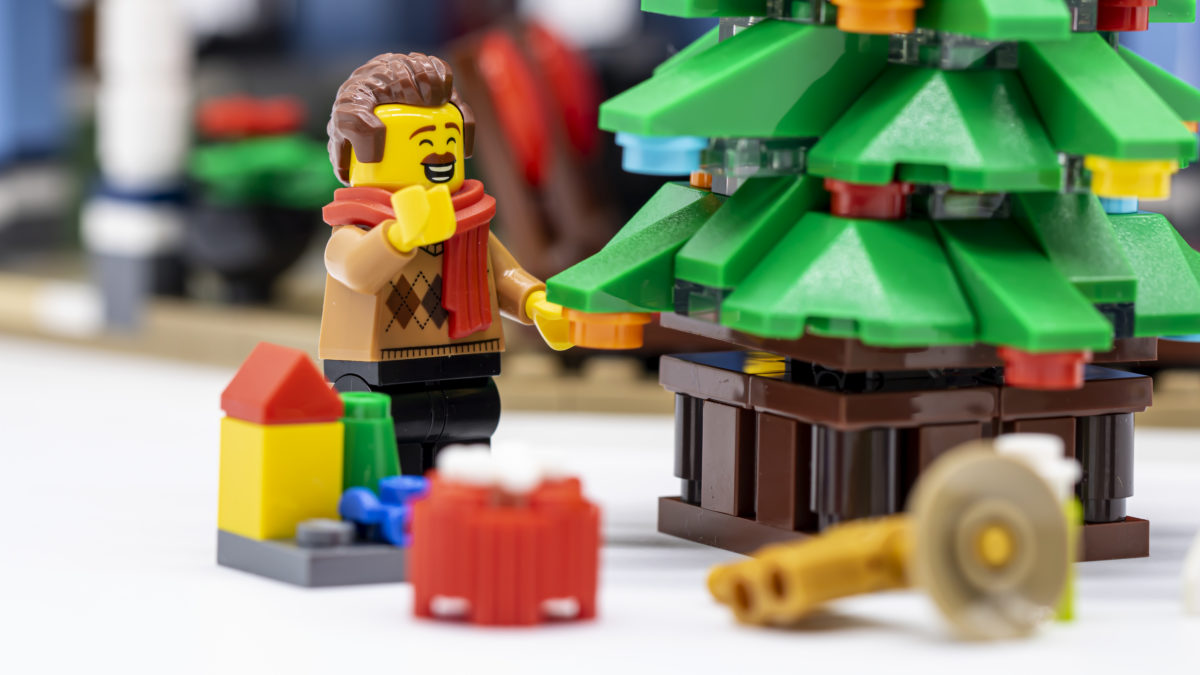 Merry Christmas and happy holidays from Brick Fanatics