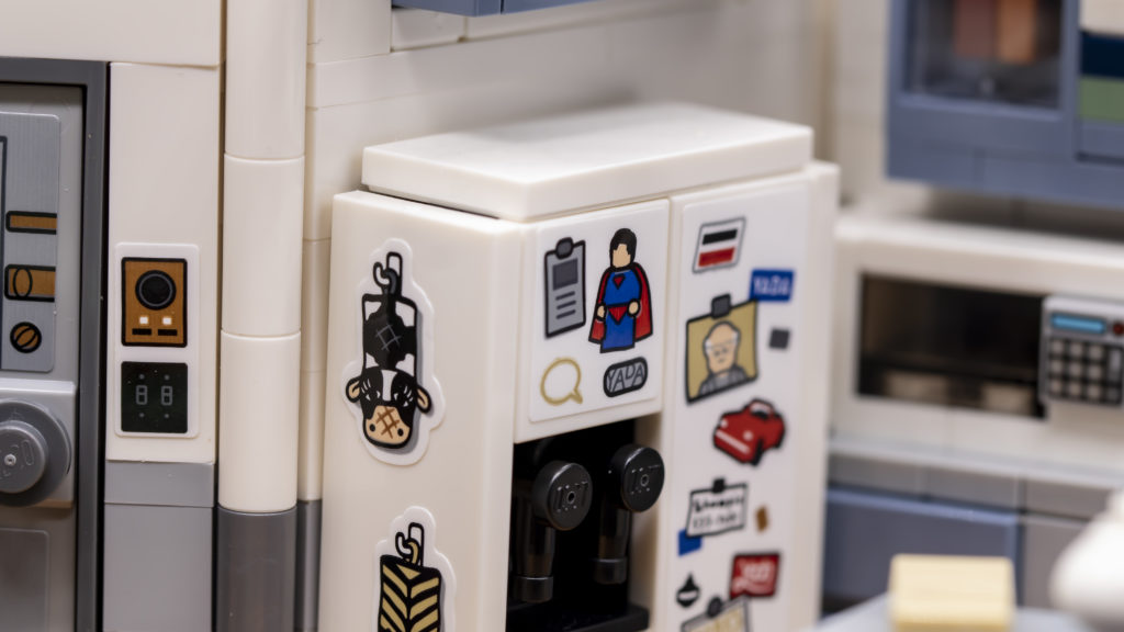LEGO Ideas 21338 Seinfeld 31