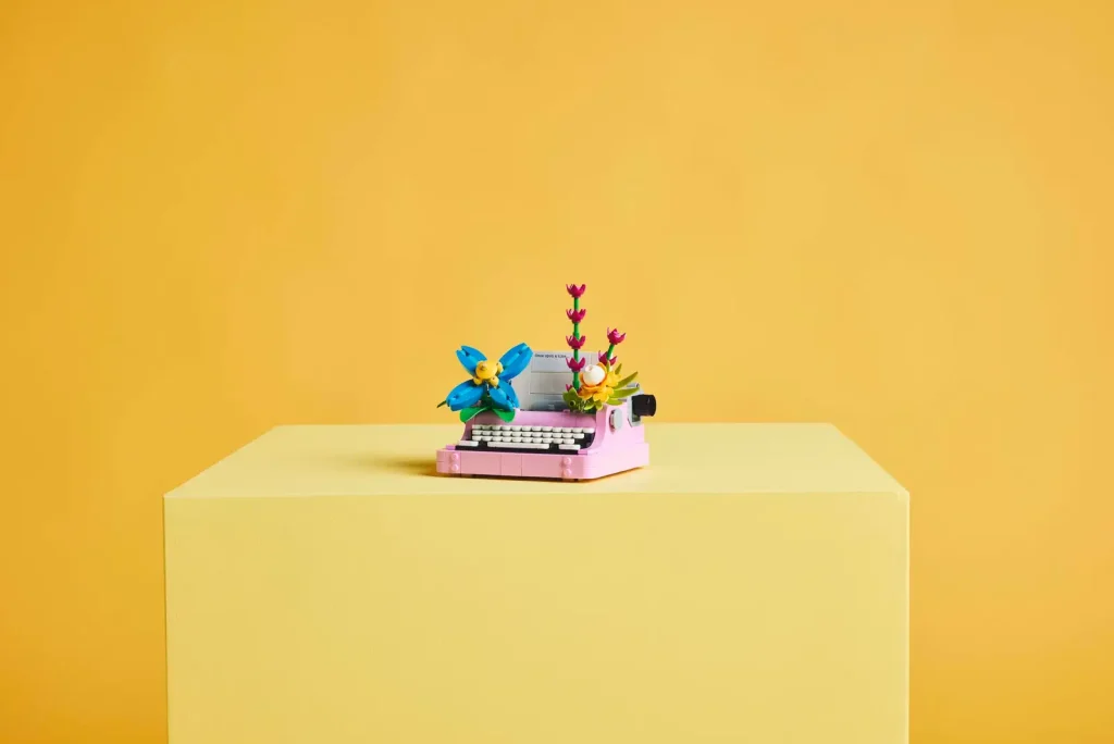 LEGO Creator 31169 Typewriter with Flowers lifestyle 3 1024x684