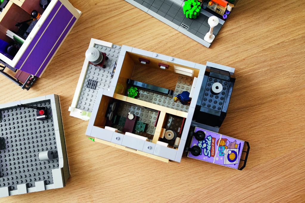 LEGO 10278 Modular Buildings Collection Police Station 42