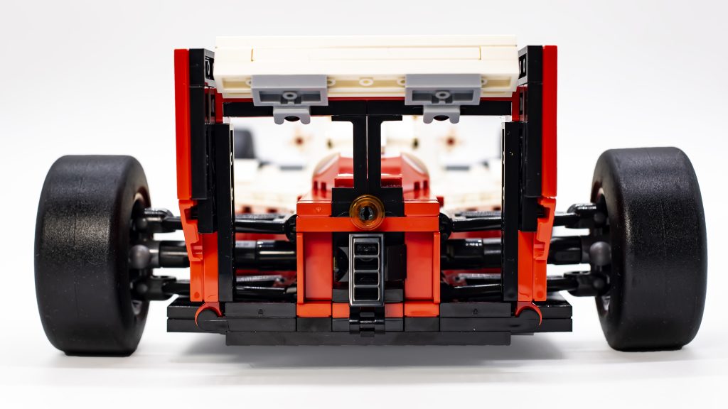 LEGO Icons 10330 McLaren MP4 Ayrton Senna 17 1024x576