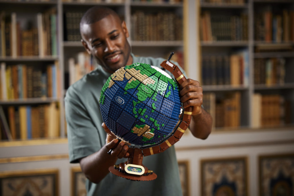 LEGO Ideas 21332 The Globe 10 1024x683