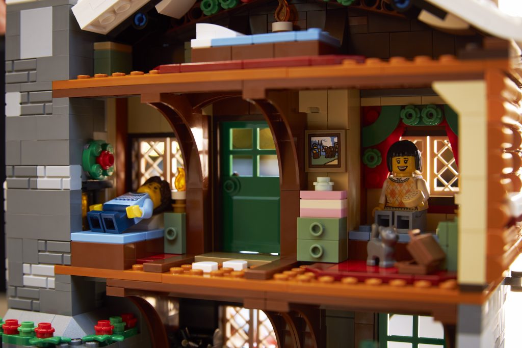 LEGO Icons Winter Village 10325 Alpine Lodge 26 1024x683