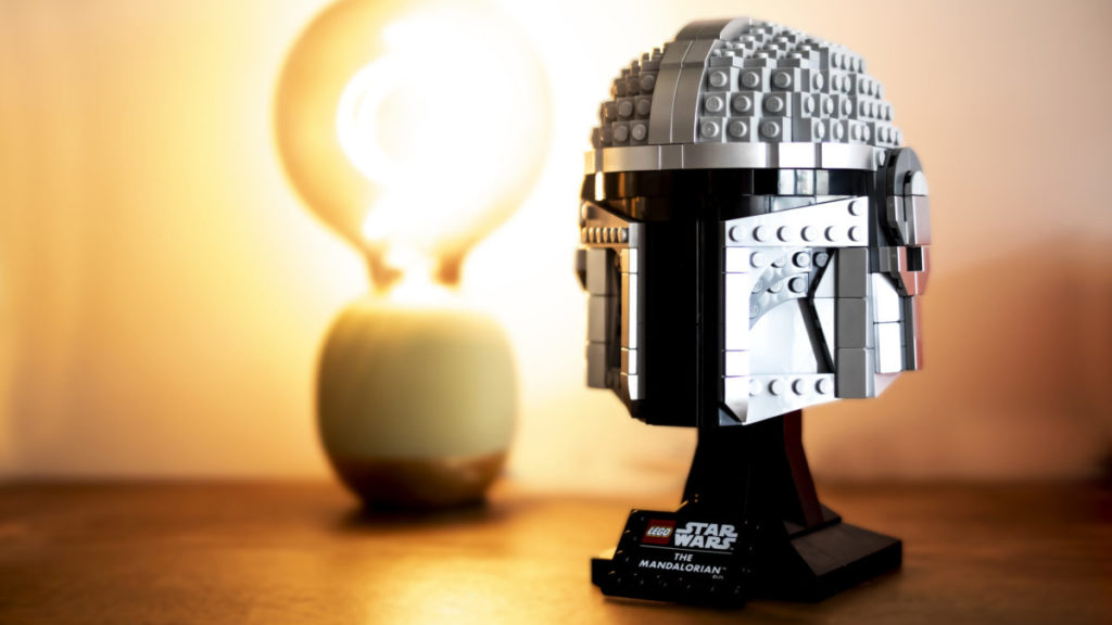 75328 The Mandalorian Helmet FEATURED 2 1024x576