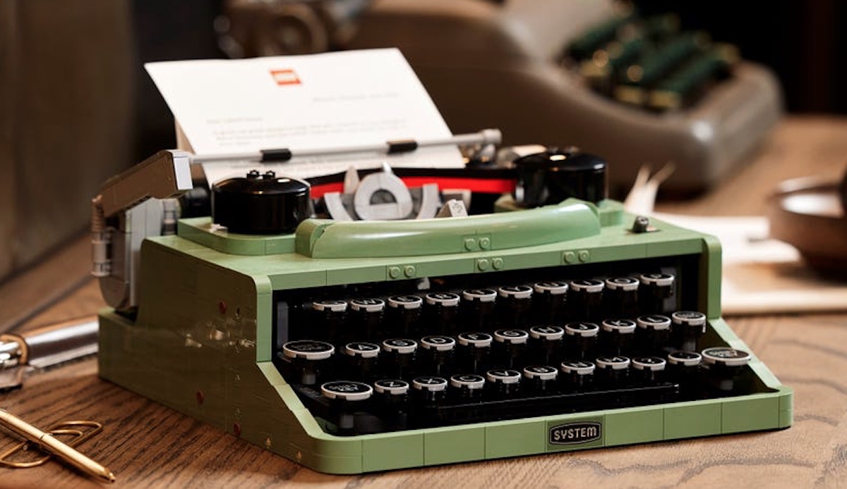 Fan designer celebrates LEGO Ideas 21327 Typewriter anniversary