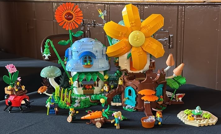 LEGO Bricklink series 5 mushroom village