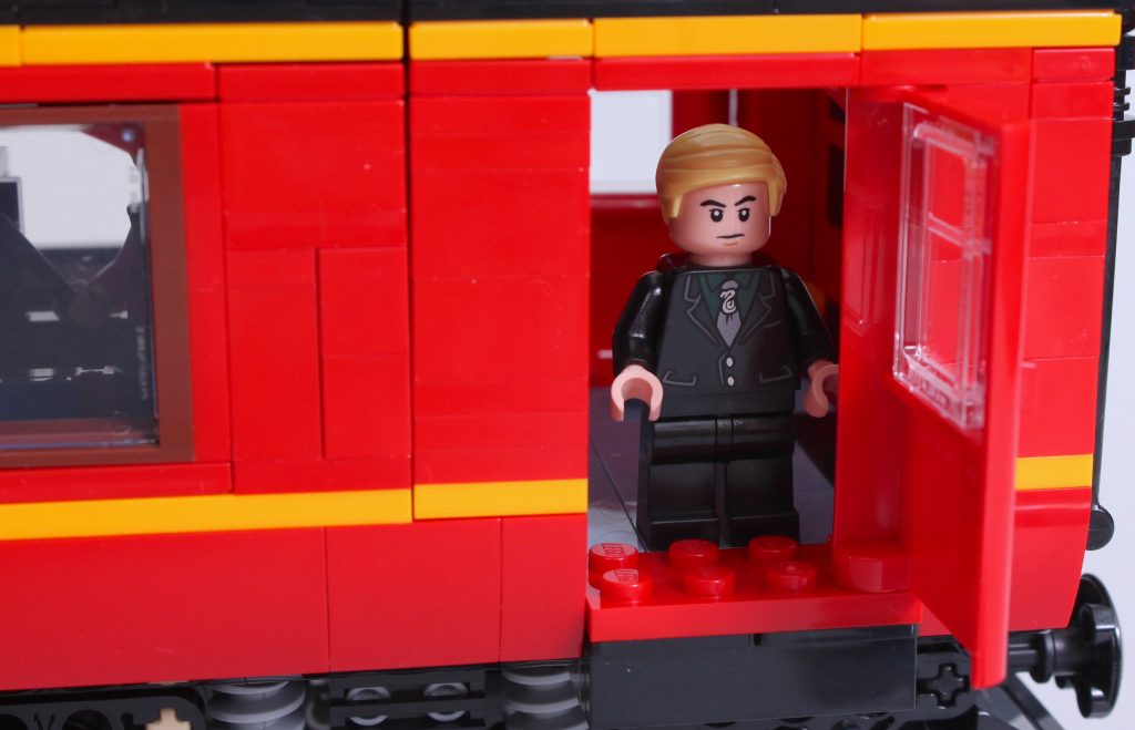 LEGO Harry Potter 76405 Hogwarts Express Collectors Edition review 33 1024x659