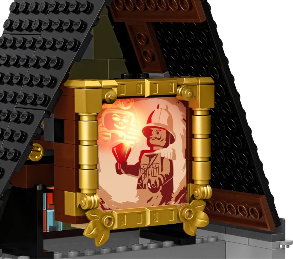 10273 Haunted House illuminated picture Creator Expert 1024x905