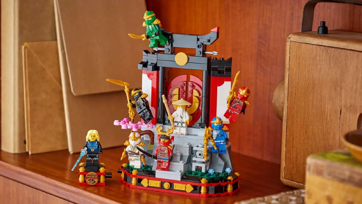 LEGO NINJAGO 71866 Ninja Character Display featured