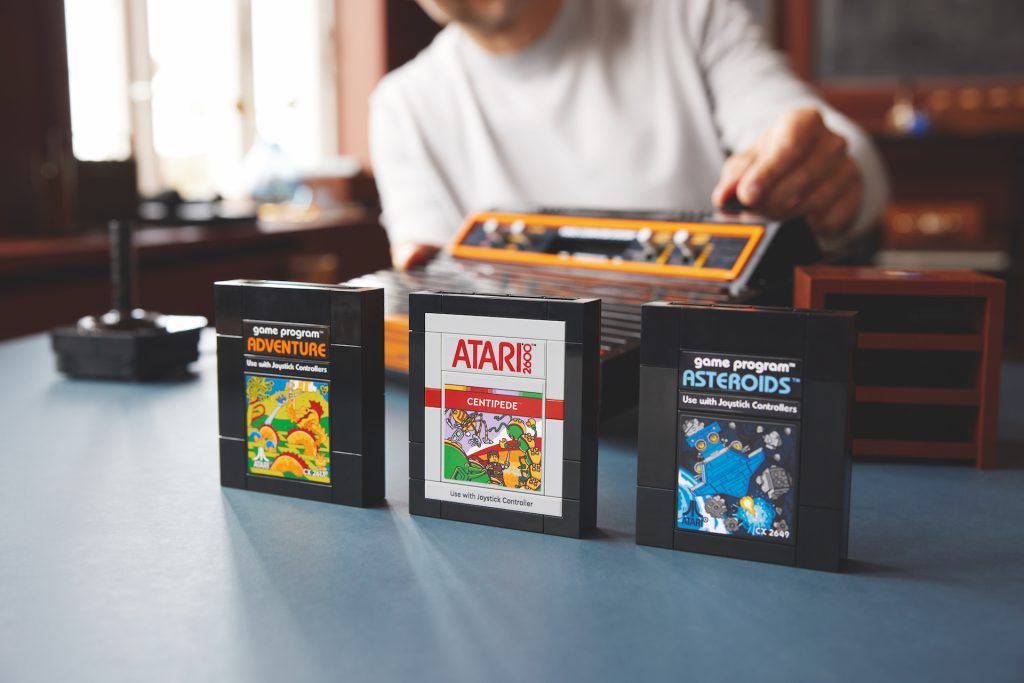 LEGO ICONS 10306 Atari 2600 24 1024x683