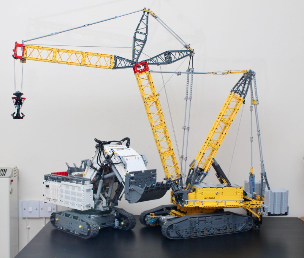 LEGO Technic 42146 Liebherr Crawler Crane LR 13000 review 26 1024x869