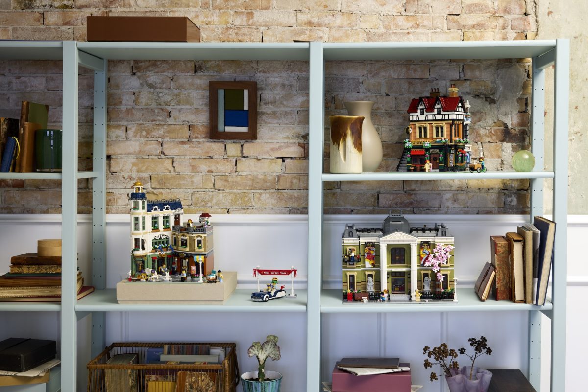 LEGO Icons modular building 11371 Shopping Street 27 1200x801