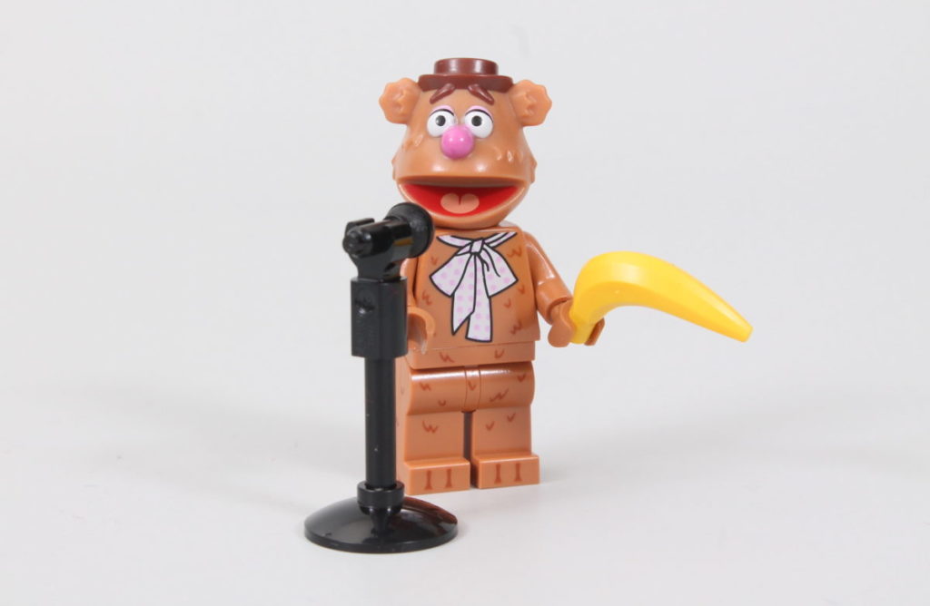 LEGO Collectible Minifigures 71033 The Muppets Miss Fozzie Bear 1 1024x668
